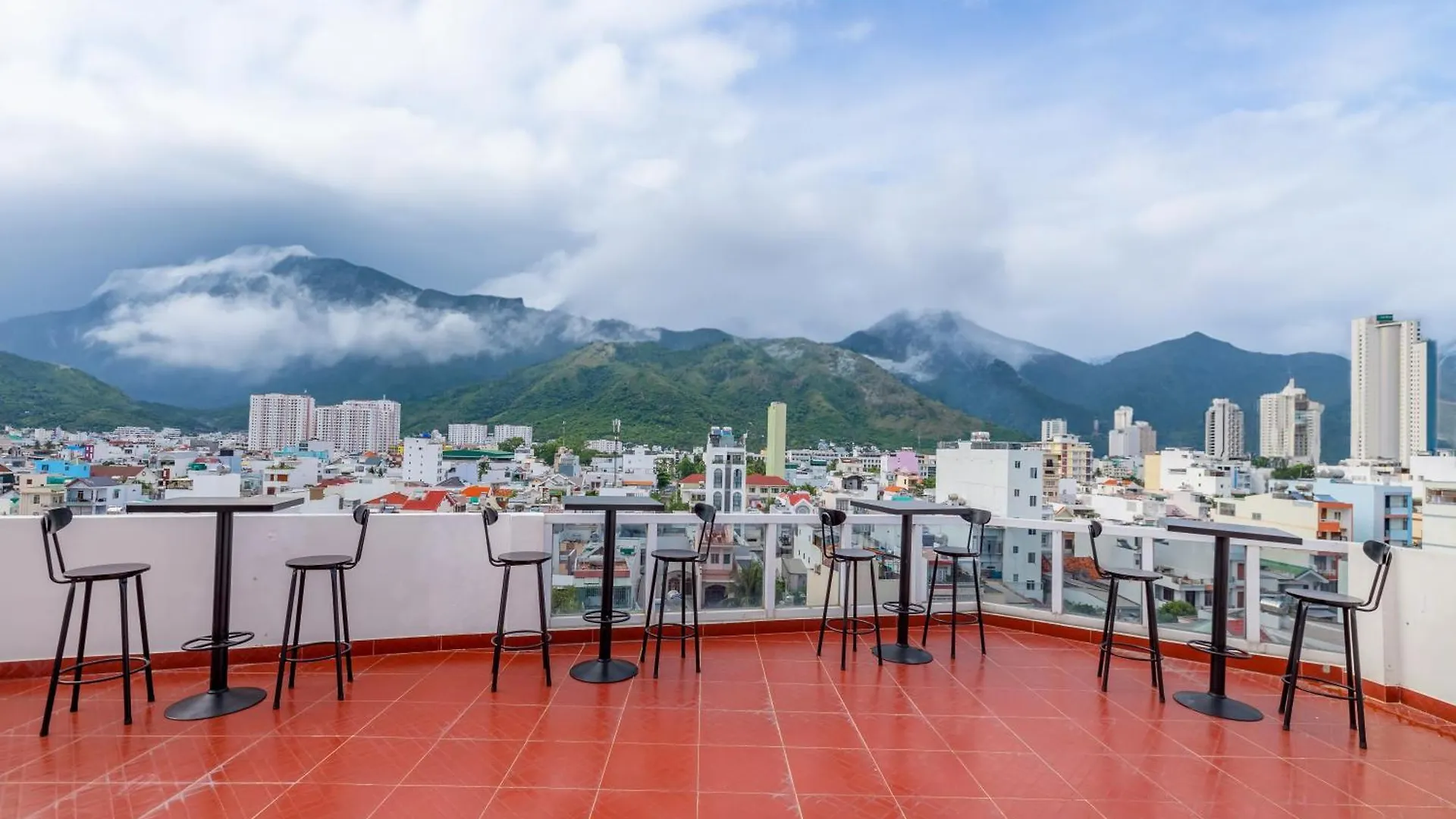 Minh Tuyet Luxury Hotel Nha Trang Vietnam